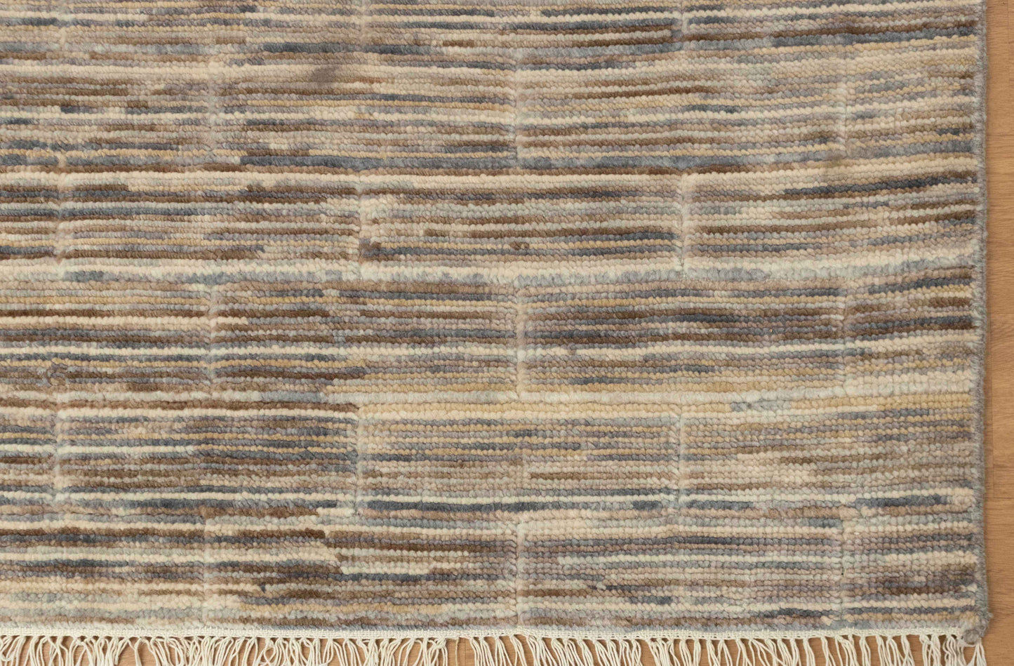 Aprezo Abstract Oriental Kashkoli Hand Knotted Rug
