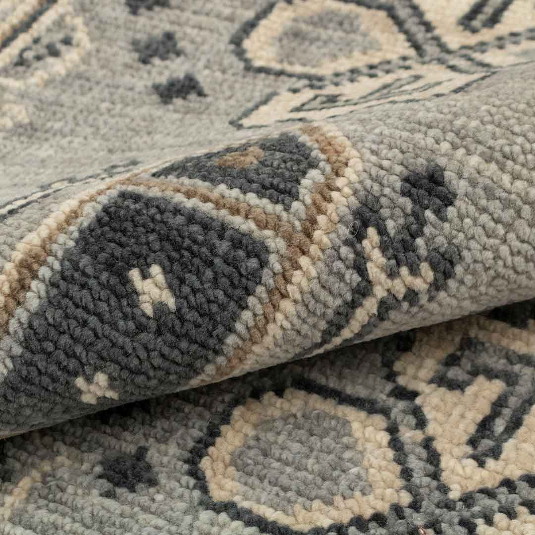 Ikat Stylish Design Hand-Knotted Rug: Transform Your Space