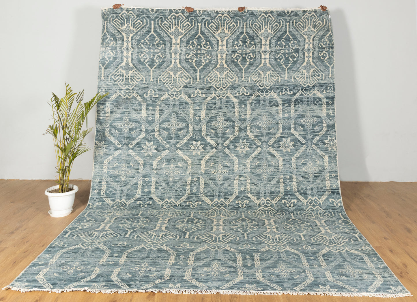 Mika Vintage Transitional Rug..