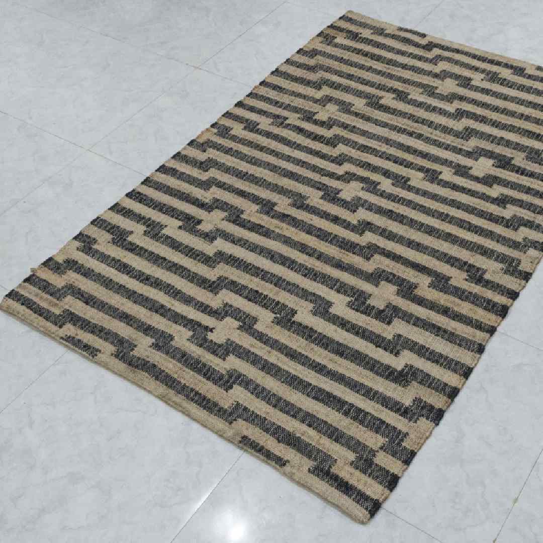 Geometric Pattern Jute Rug - Sustainable Choice for Modern Homes
