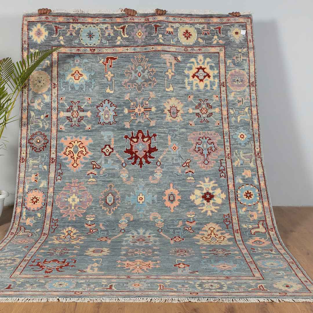 Artisan-Made Hand-Knotted Oushak Rug for Cozy Living Rooms