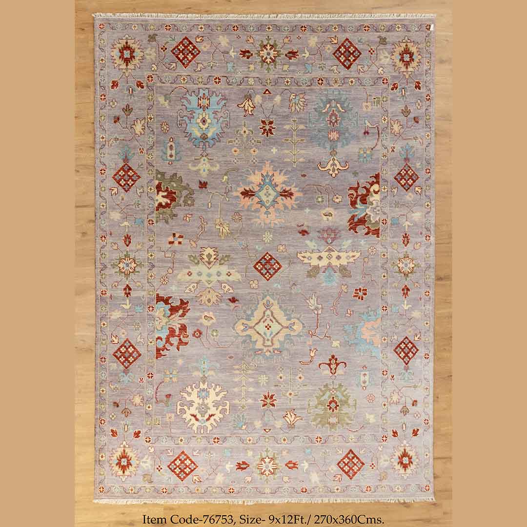 Luxurious Hand-Knotted Oushak Rug: Comfort Meets Style