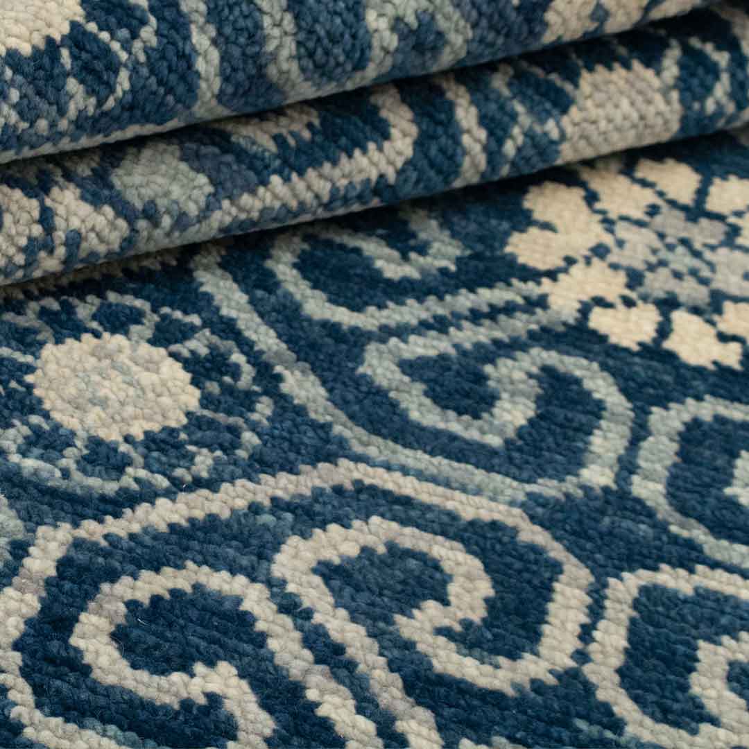 Blue Exquisite Hand-Knotted Oushak Rug: Perfect for Modern Homes