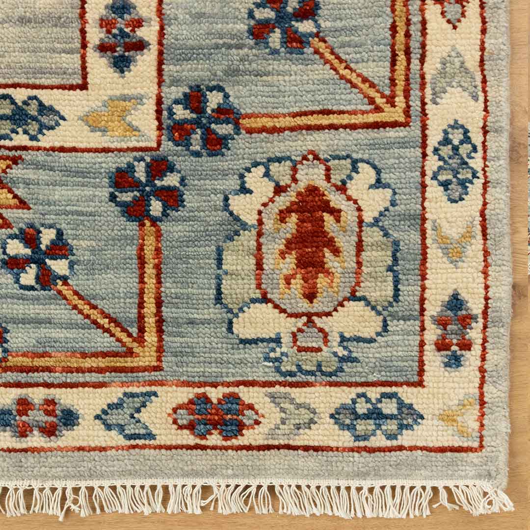 Hand-Knotted Oushak Rug: A Beautiful Blend of Tradition and Modernity