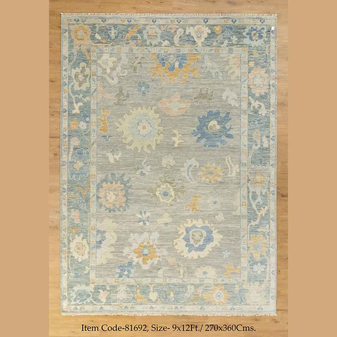 Elegant Hand-Knotted Oushak Rug: Perfect for Any Room