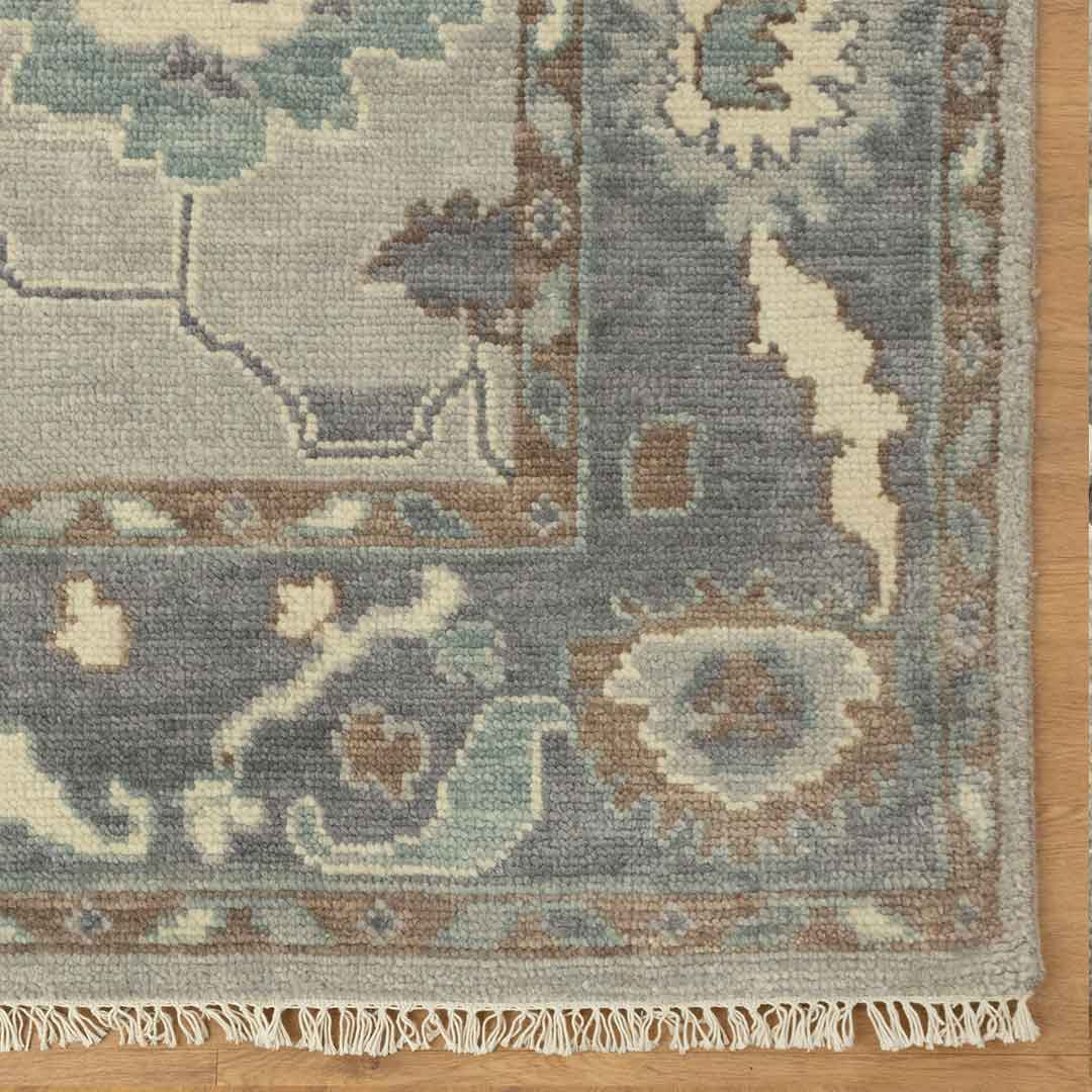 Paisley Hand-Knotted Oushak Rug: The Perfect Centerpiece for Your Room