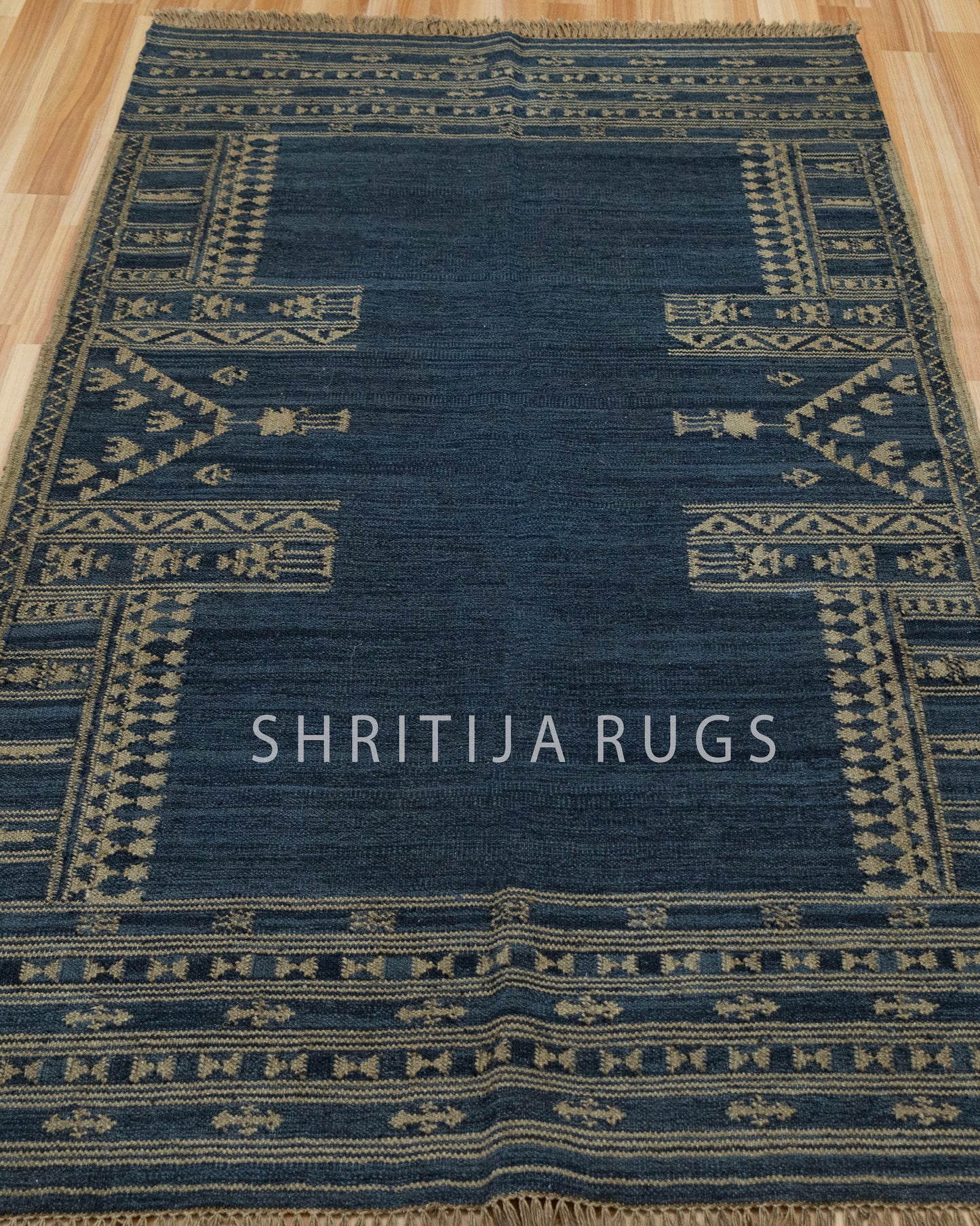 Flatweave Traditional Design