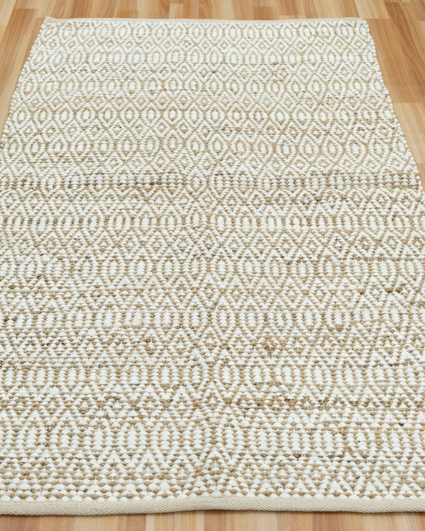 Jute and Cotton Blend Rug - Soft and Versatile Home Decor