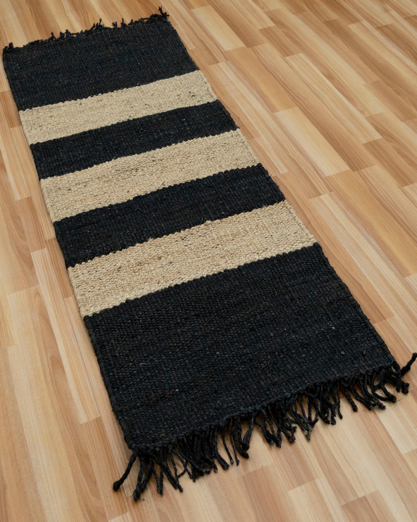 Braided Jute Rug - Rustic Charm for Any Space