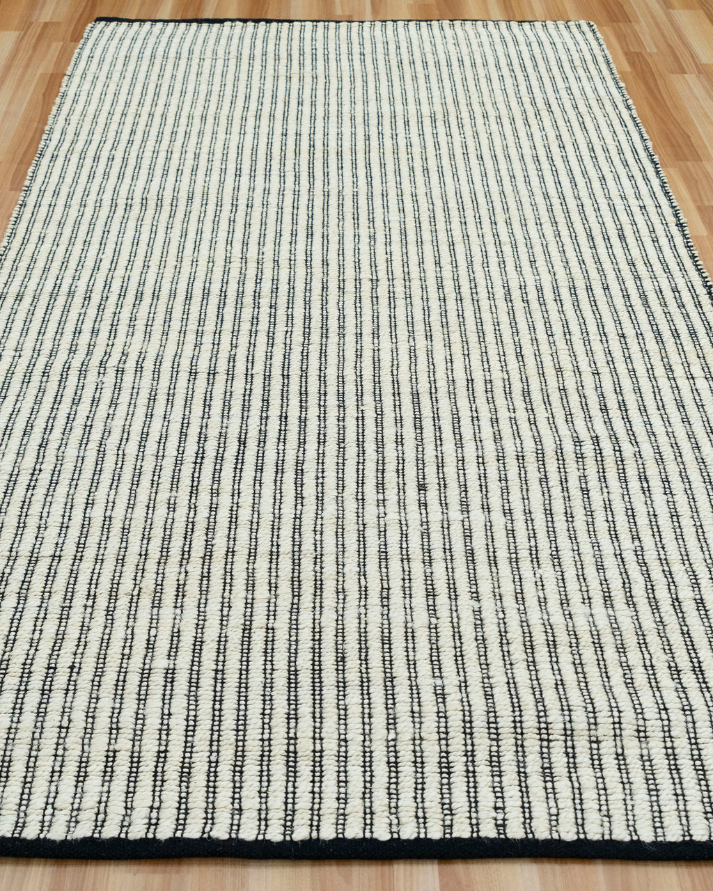 Organic Jute Rug - Bleach Tones for a Cozy Ambiance