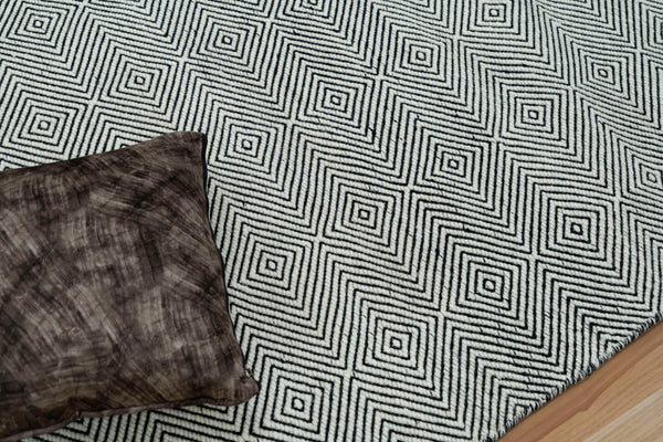 Hand Woven Diamond Textured Rug