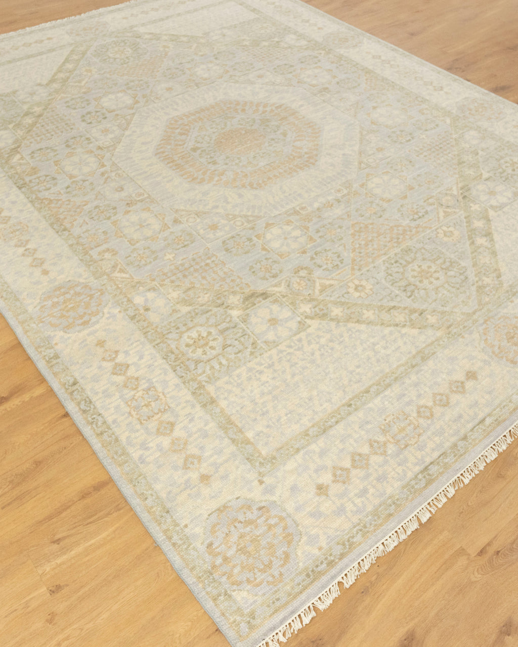 Hand-Knotted Royal Look Mamluk Rug: The Perfect Blend of Comfort and Style