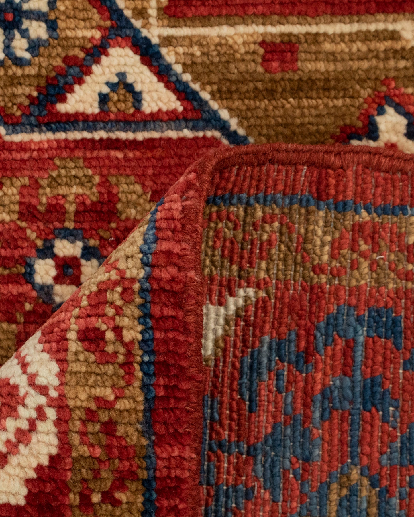 Luxurious Hand-Knotted Mamluk Rug for Chic Interiors