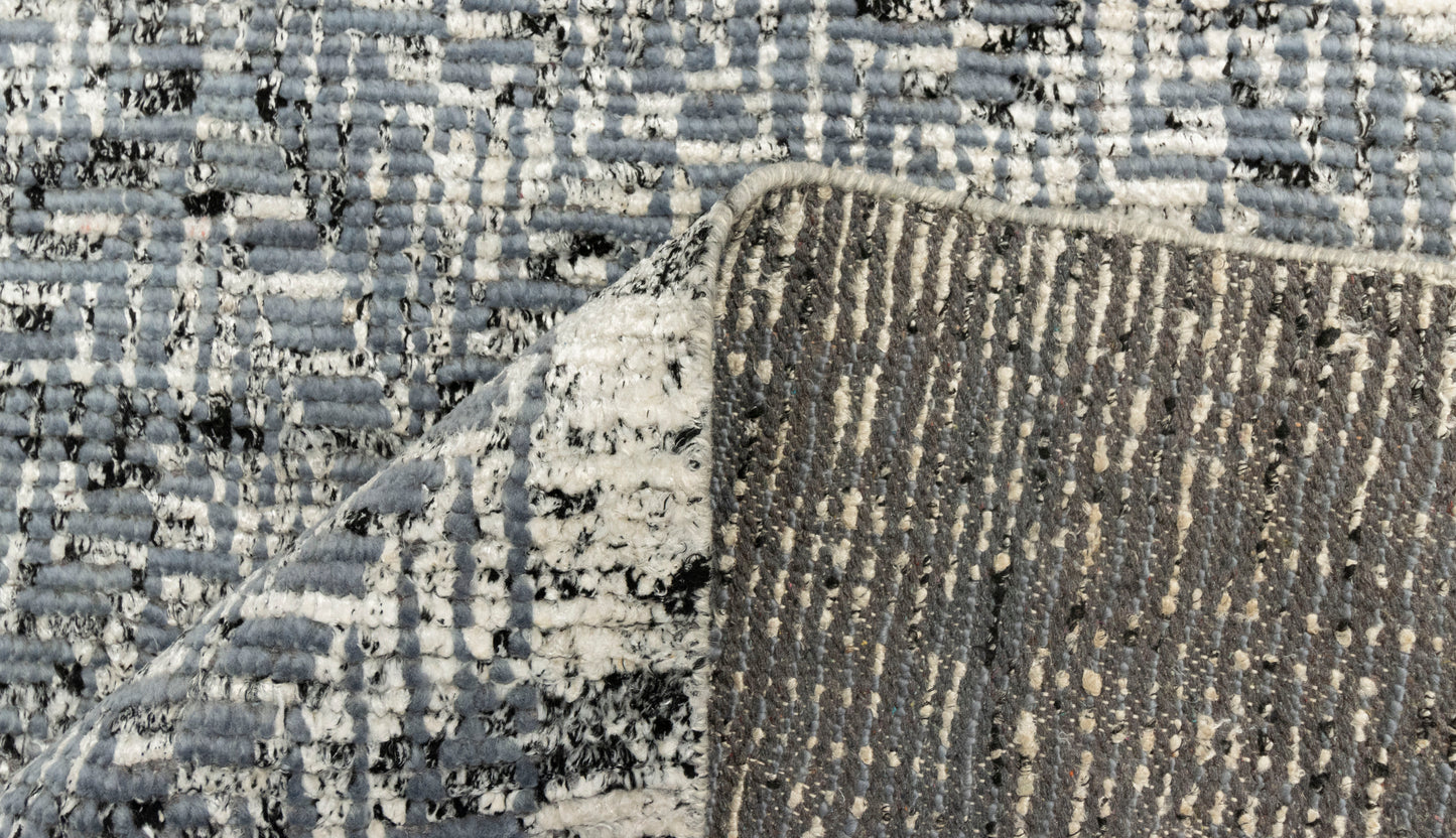 Zigzag Novo Grey Wool Viscose Hand-Knotted Rug.