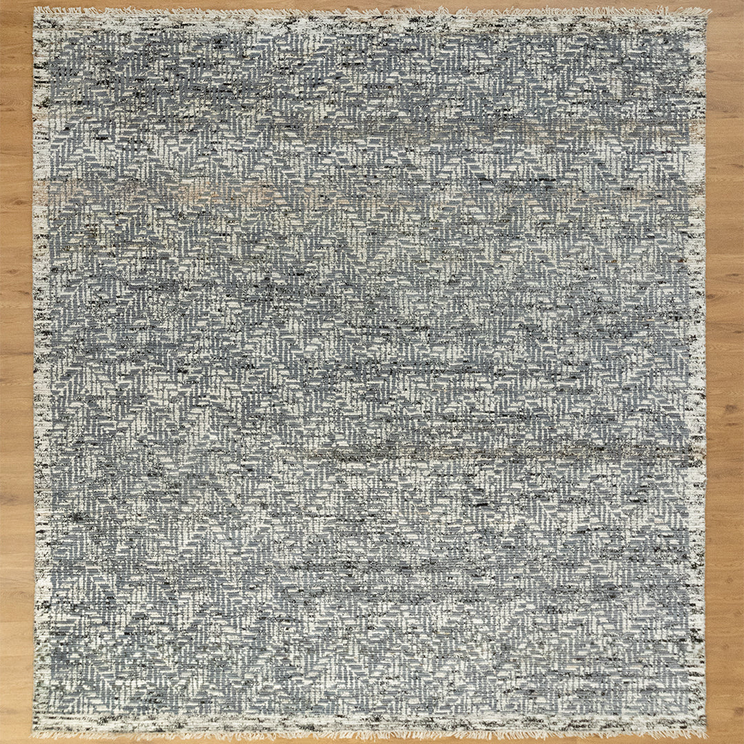 Zigzag Novo Grey Wool Viscose Hand-Knotted Rug.