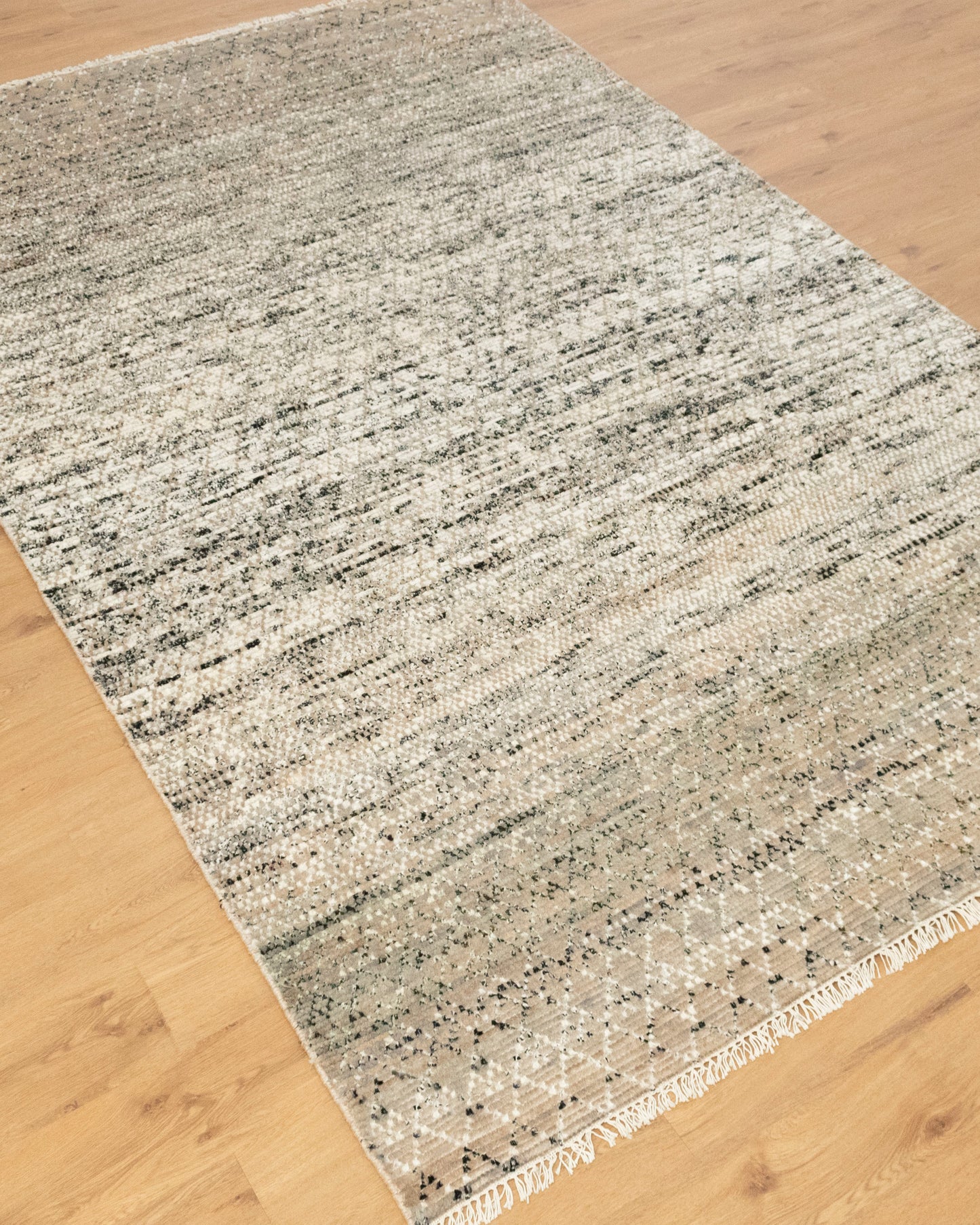 Wool Silk Indo Savannah Diamond Pattern Rug