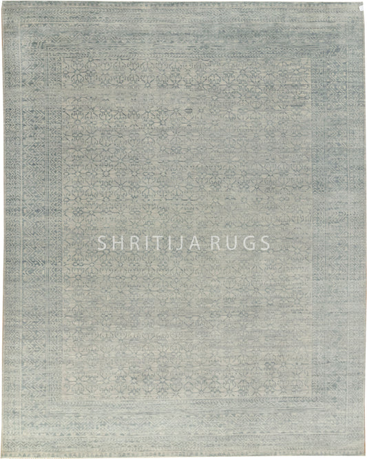 Gray Silver Floral Traditional Faded Color Hand Knotted Rug.