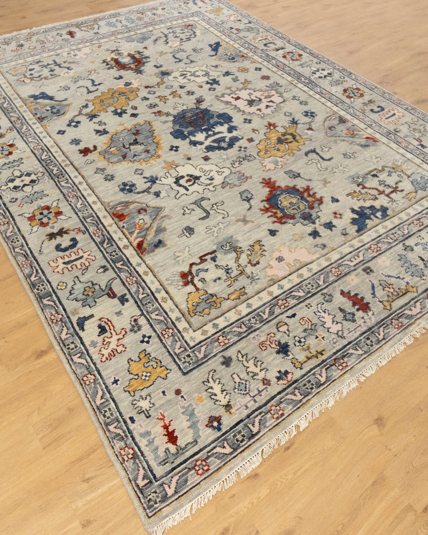 Artisan Hand-Knotted Traditonal Rug: Quality You Can Trust