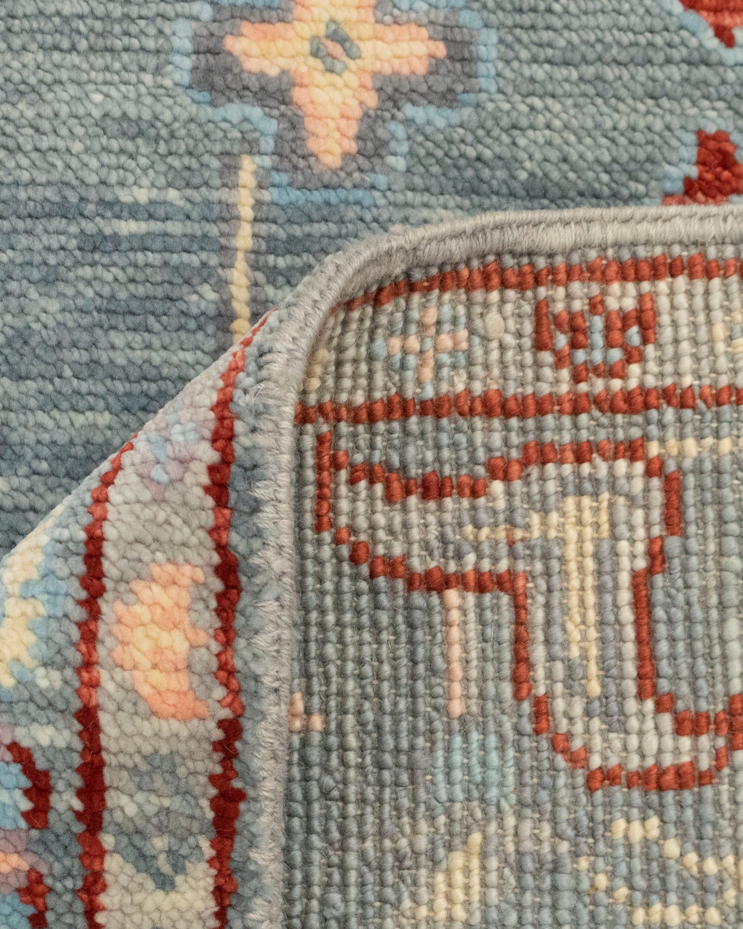 Artisan-Made Hand-Knotted Oushak Rug for Cozy Living Rooms