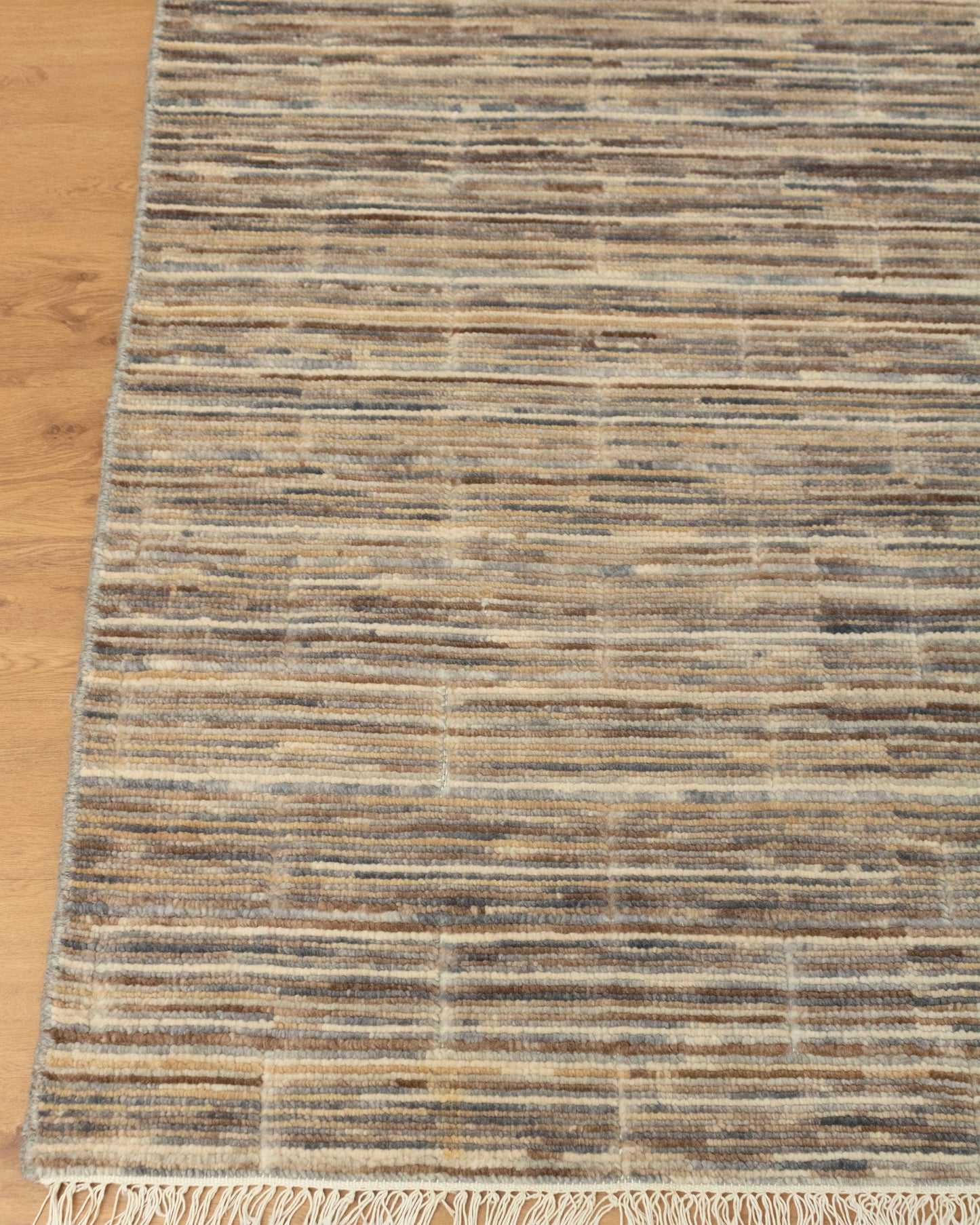 Aprezo Abstract Oriental Kashkoli Hand Knotted Rug