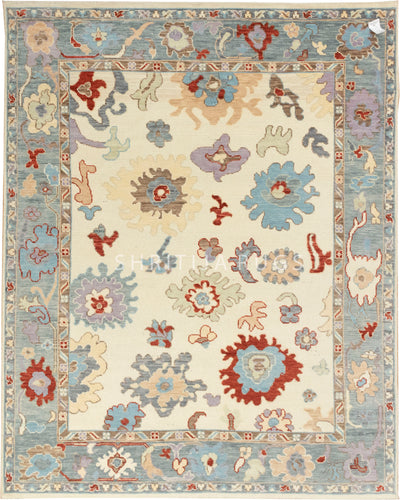 Beautifully Crafted Hand-Knotted Oushak Rug for Contemporary Decor