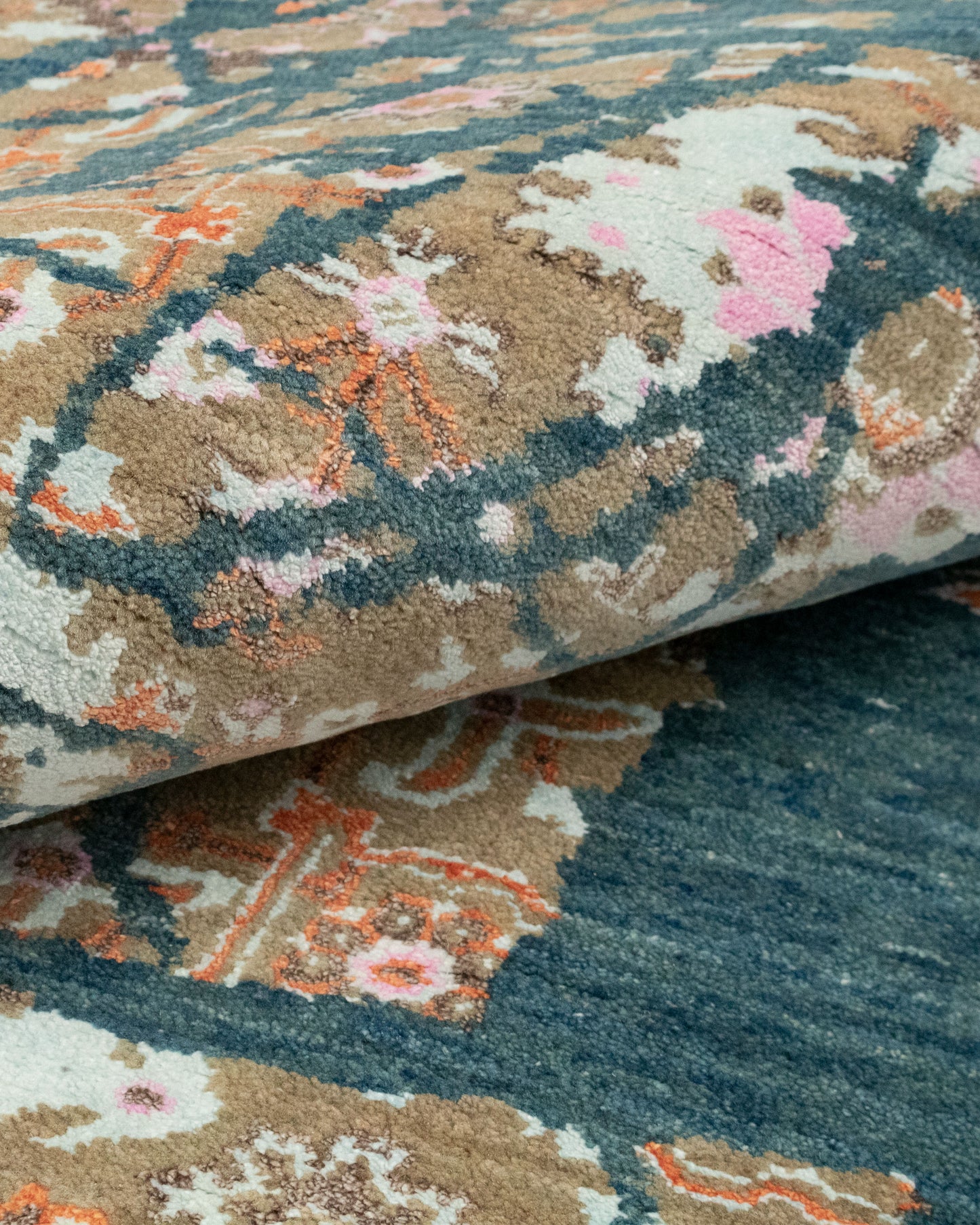8x10 Dynamic Strokes Transitional Rug for bedroom