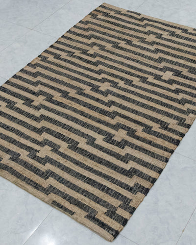 Geometric Pattern Jute Rug - Sustainable Choice for Modern Homes