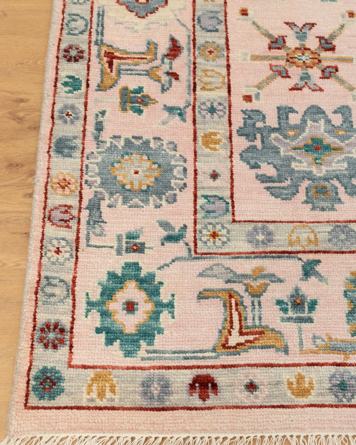 Unique Hand-Knotted Oushak Rug: Elevate Your Interior Decor
