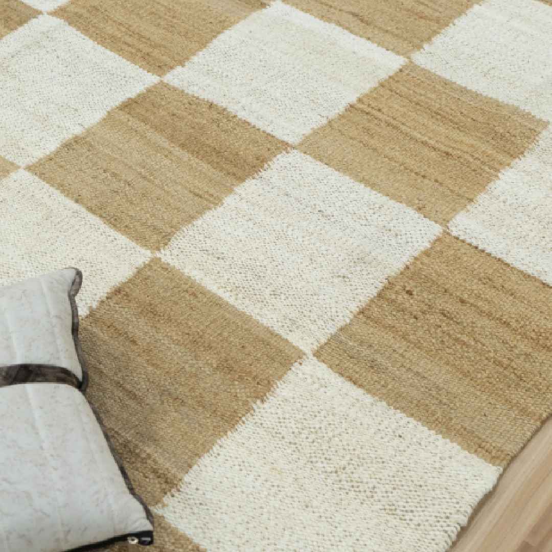 Modern Checkered Jute Area Rug - Perfect for Living Room & Bedroom