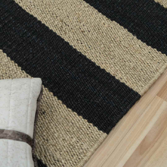 Braided Jute Rug - Rustic Charm for Any Space