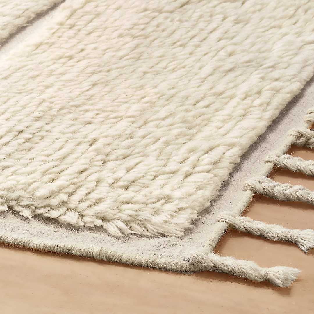 Luxurious Shag Rug - Plush and Cozy