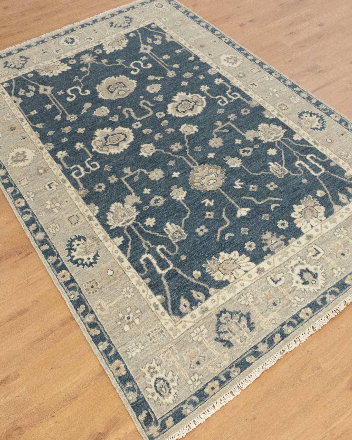 Floral  Modern Oushak Rug: Hand-Knotted Luxury for Any Room