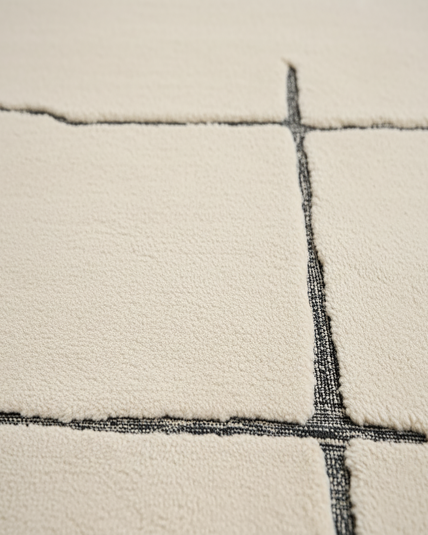 Buy Minimal Rug & Carpets for Modern Interiors
